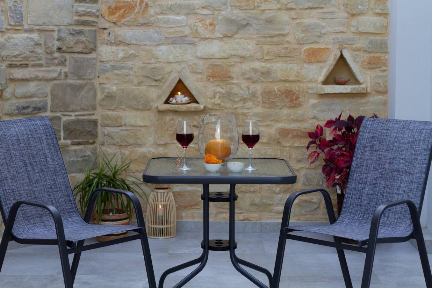 Maistro Suites With Pool, Matala Eksteriør billede