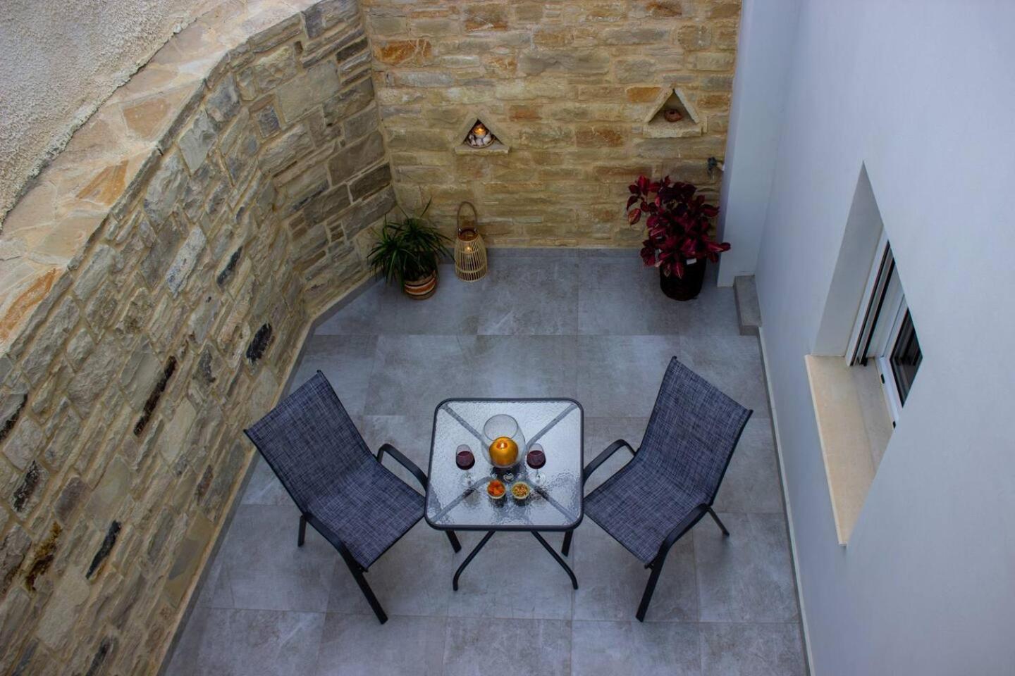 Maistro Suites With Pool, Matala Eksteriør billede