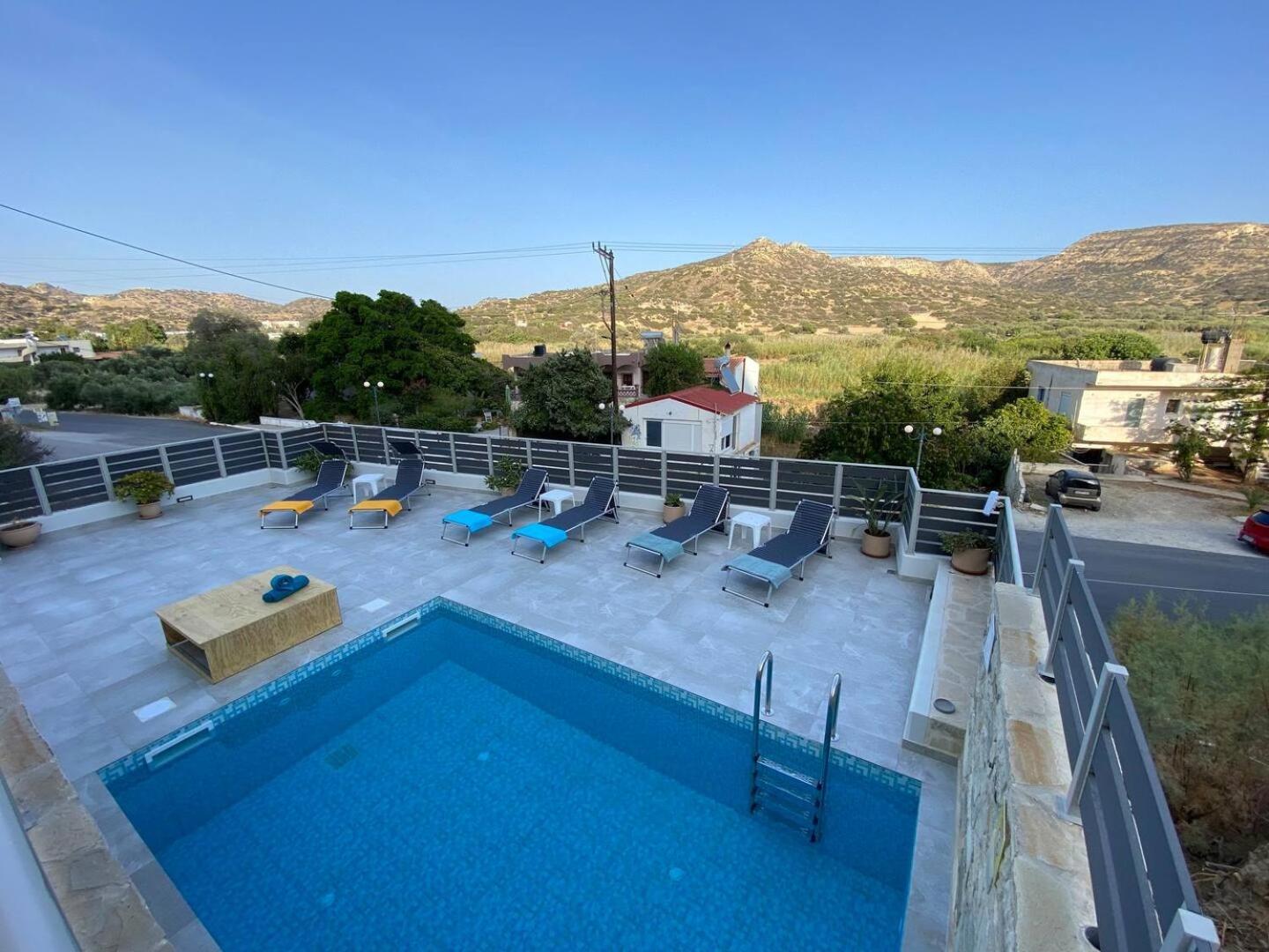 Maistro Suites With Pool, Matala Eksteriør billede